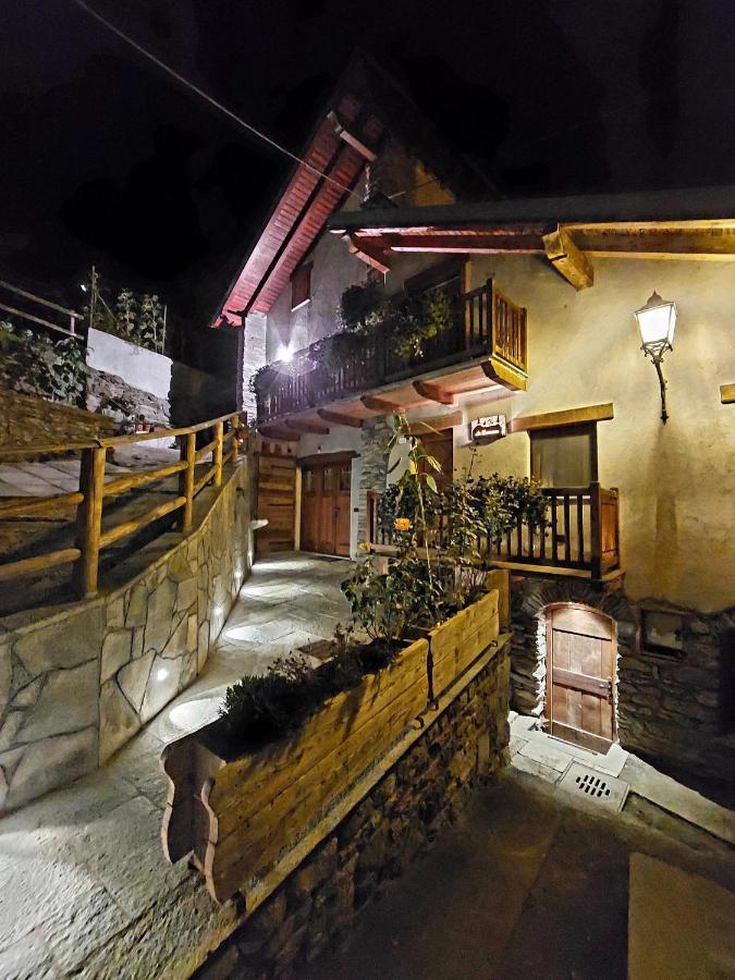 Appartamento Le Bourneau Aosta Exteriör bild